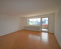 Büro mit Zugang zum Balkon