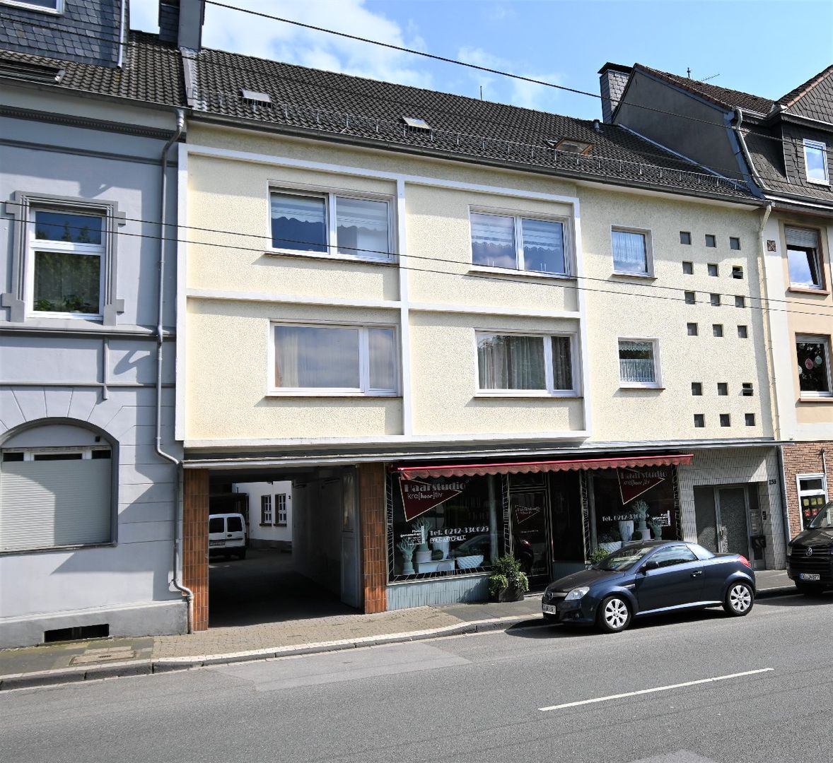 **** Gepflegtes Mehrfamilienhaus mit Hinterhaus in Solingen-Merscheid....****
