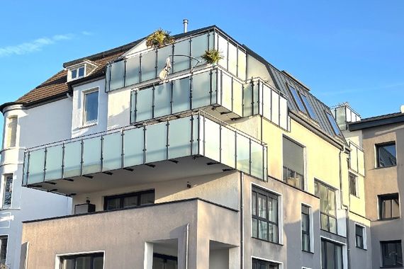 **** Exklusives Penthouse mit großzügigen Außenflächen und freiem Blick über die Stadt....****