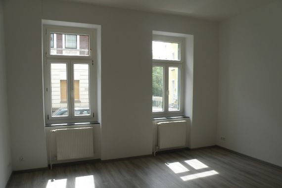 **** Schöne Erdgeschosswohnung, mit Terrassennutzung....****